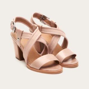Frye Dani Criss Cross Sandals Cream 9.5